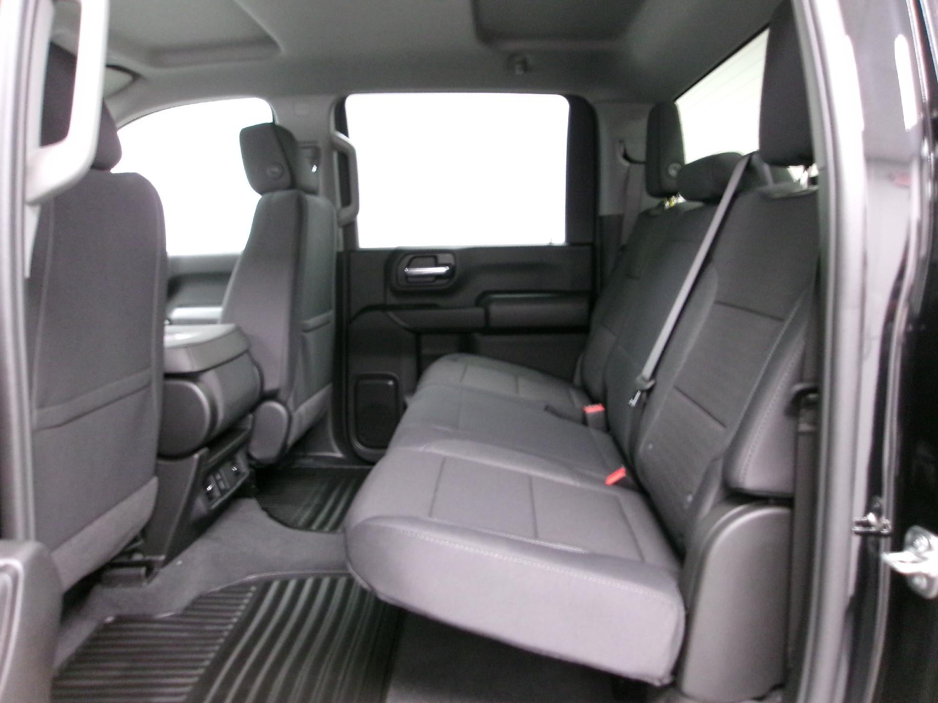 2026 Chevrolet Silverado 2500 HD Crew Cab Standard Box 4-Wheel Drive Custom