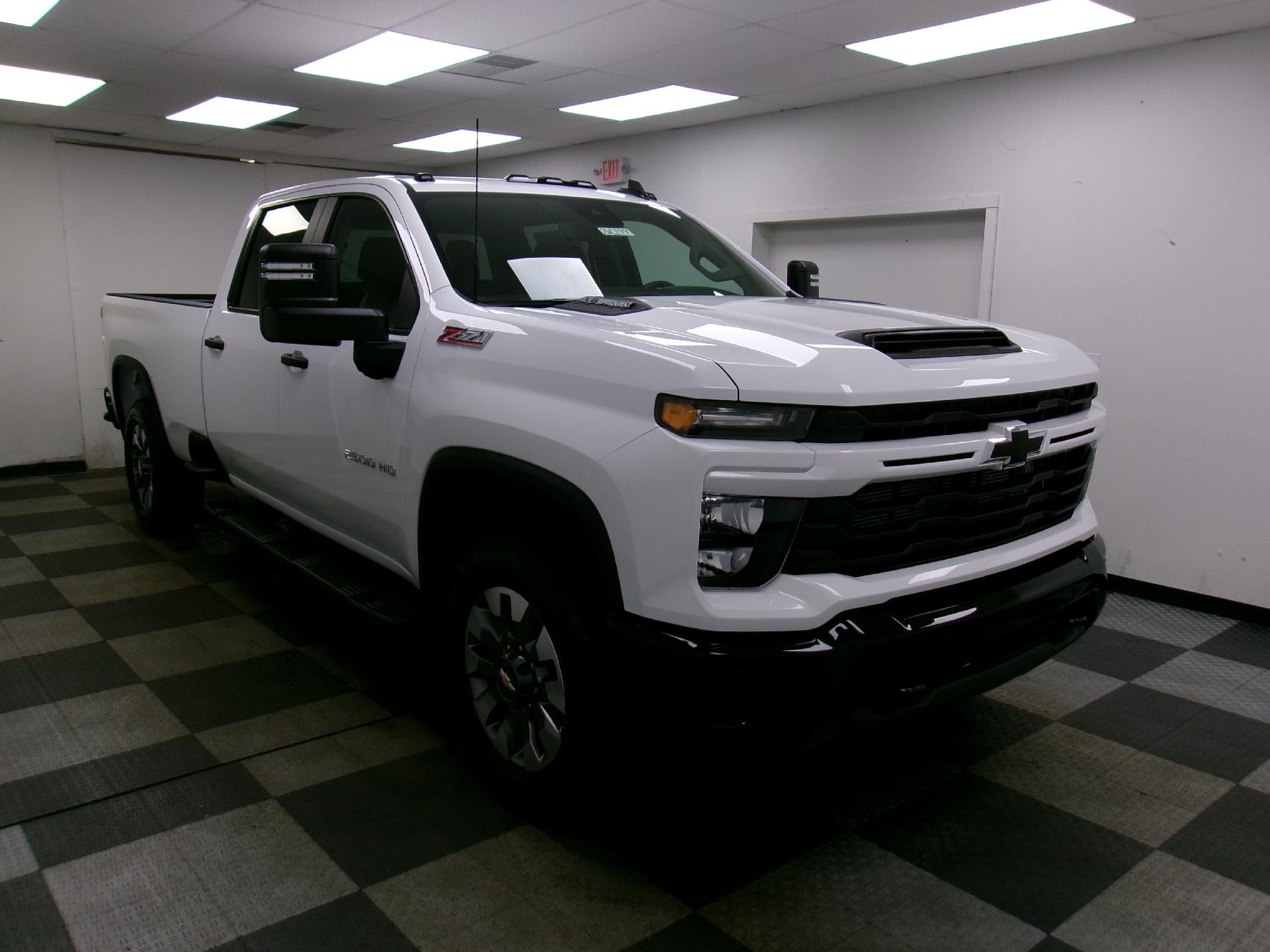 2026 Chevrolet Silverado 2500 HD Crew Cab Long Box 4-Wheel Drive Custom