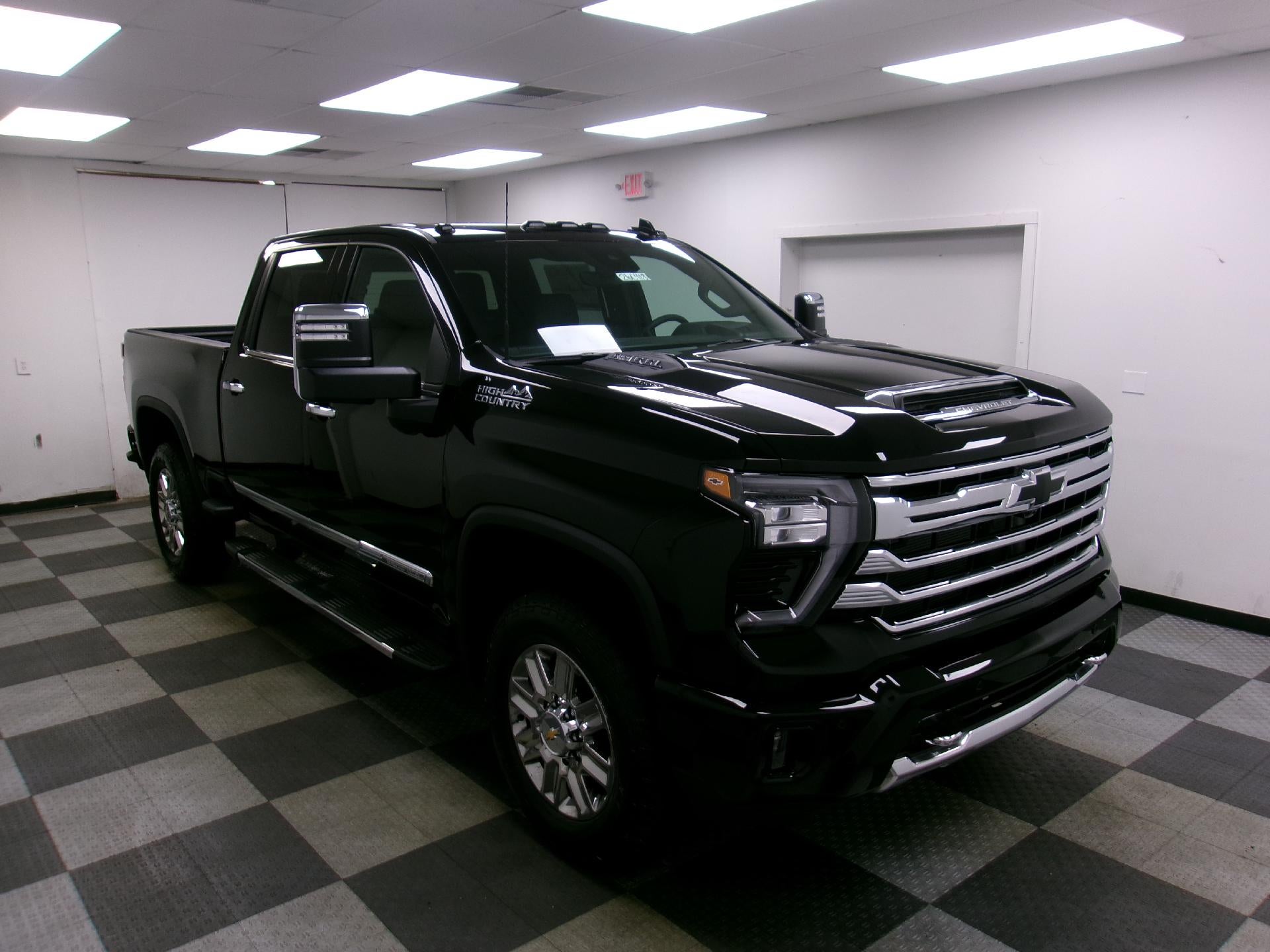 2026 Chevrolet Silverado 2500 HD Crew Cab Standard Box 4-Wheel Drive High Country
