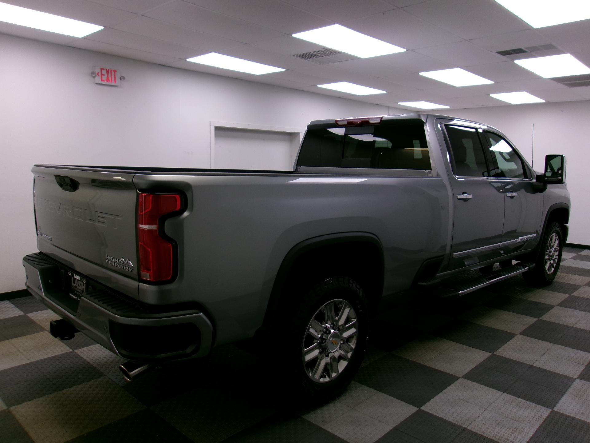 2026 Chevrolet Silverado 2500 HD Crew Cab Long Box 4-Wheel Drive High Country