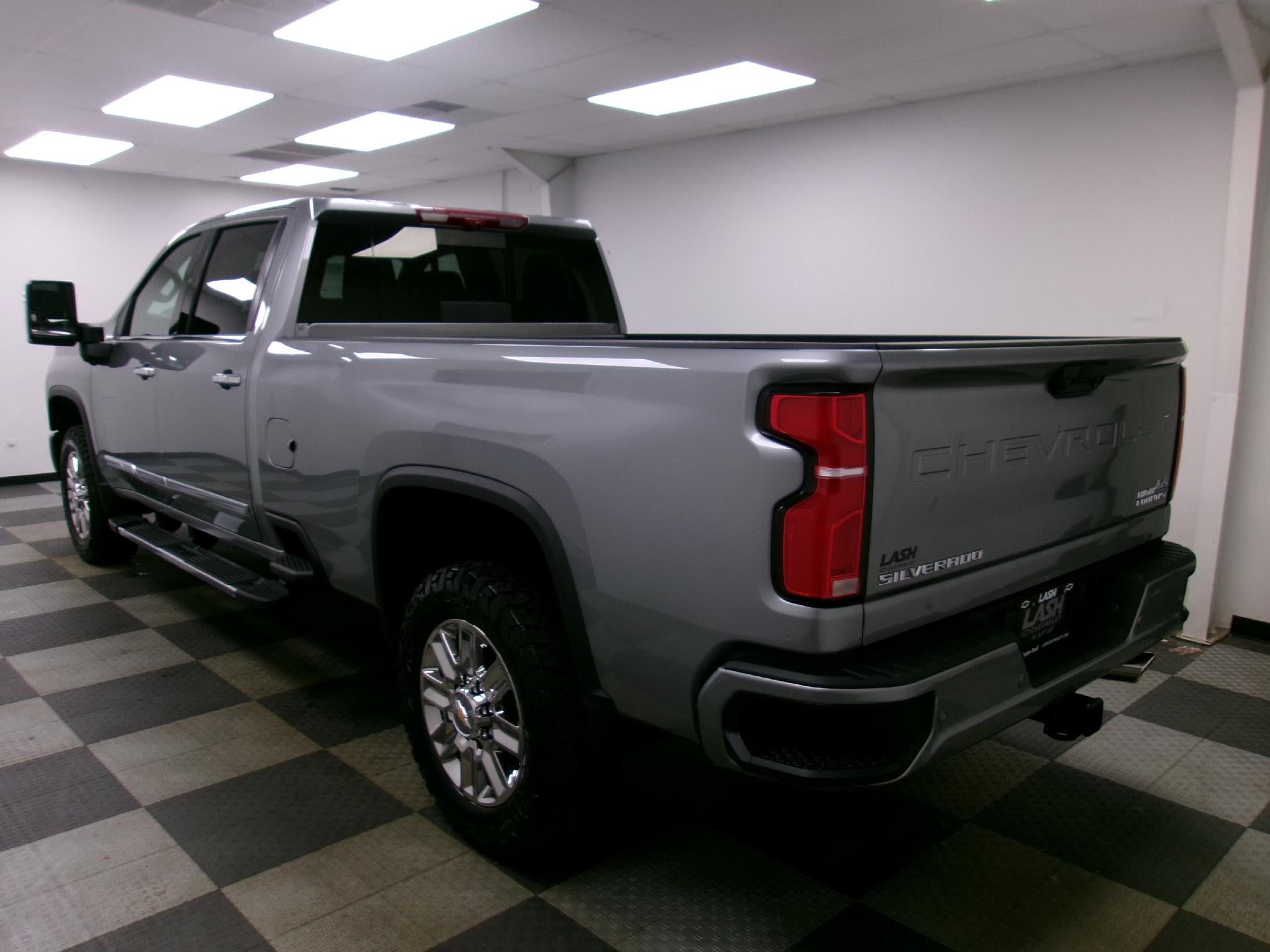 2026 Chevrolet Silverado 2500 HD Crew Cab Long Box 4-Wheel Drive High Country