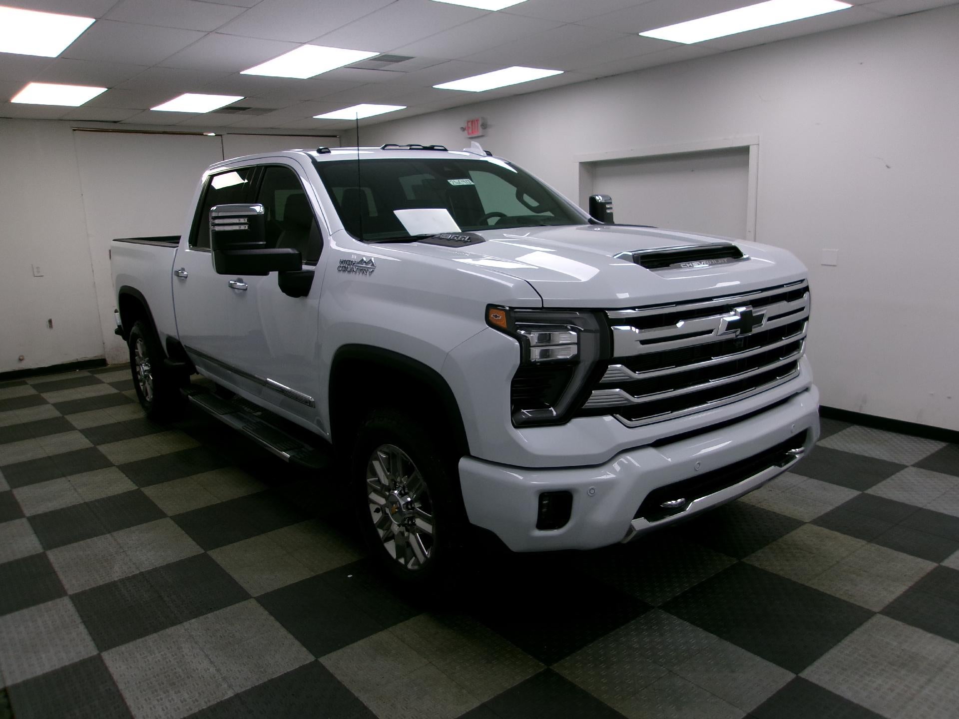 2026 Chevrolet Silverado 2500 HD Crew Cab Standard Box 4-Wheel Drive High Country