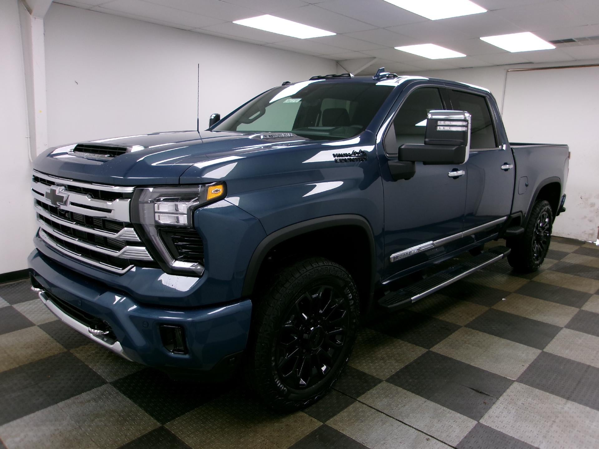 2026 Chevrolet Silverado 2500 HD Crew Cab Standard Box 4-Wheel Drive High Country