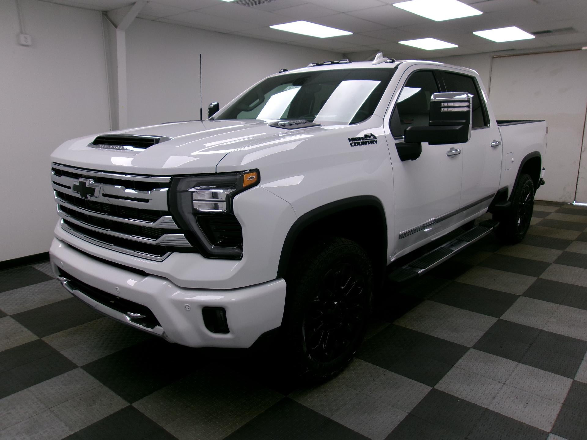 2026 Chevrolet Silverado 2500 HD Crew Cab Standard Box 4-Wheel Drive High Country