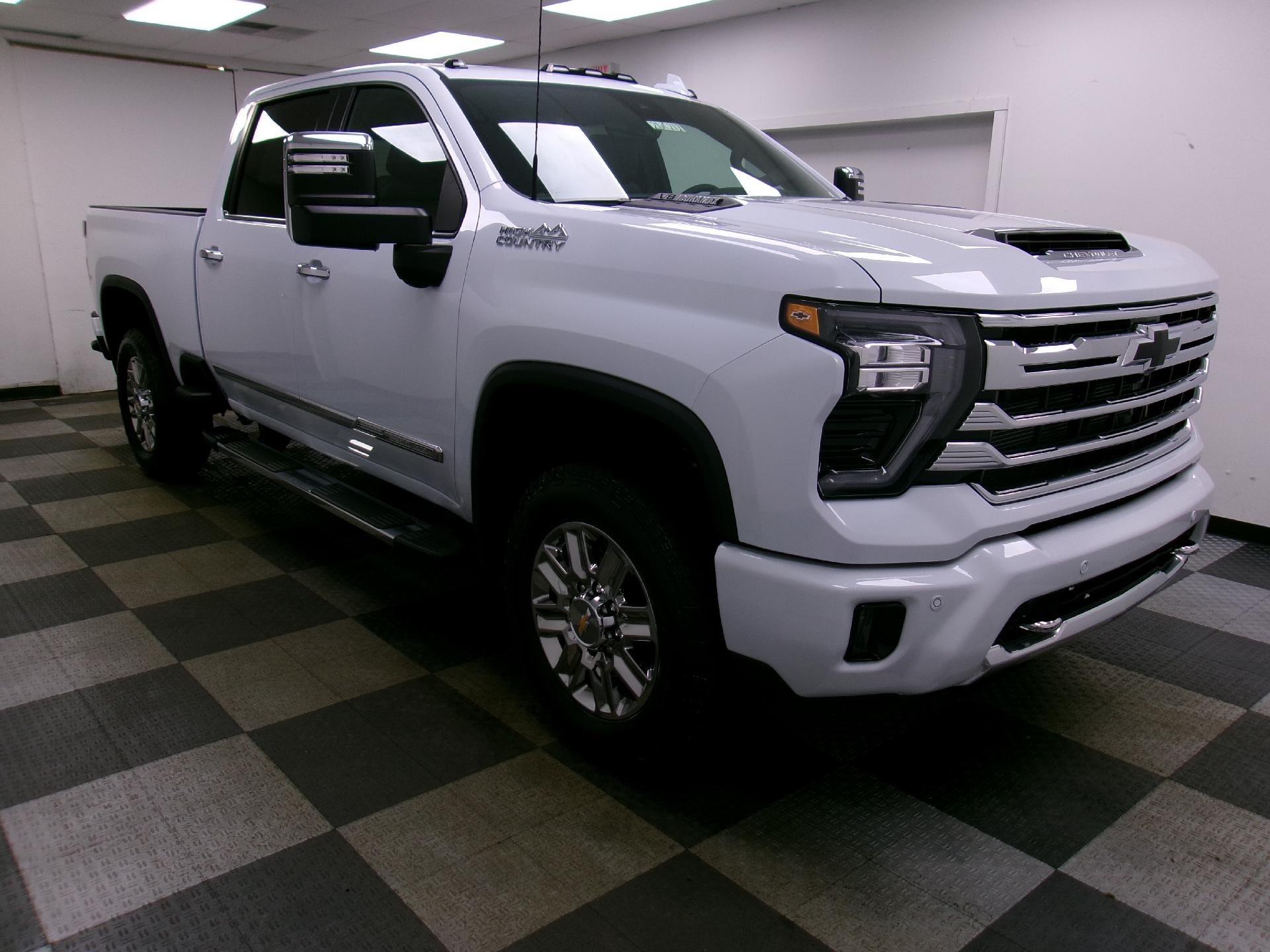 2026 Chevrolet Silverado 2500 HD Crew Cab Standard Box 4-Wheel Drive High Country