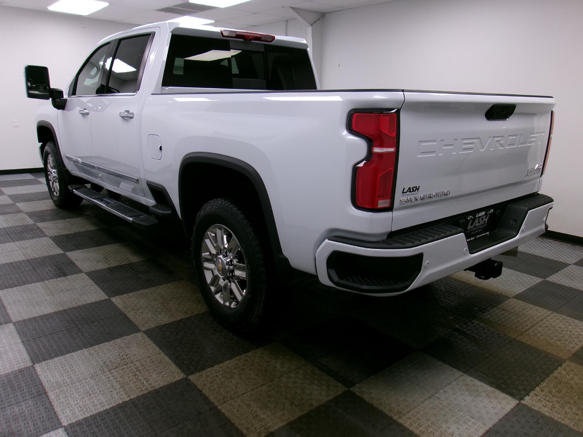 2026 Chevrolet Silverado 2500 HD Crew Cab Standard Box 4-Wheel Drive High Country