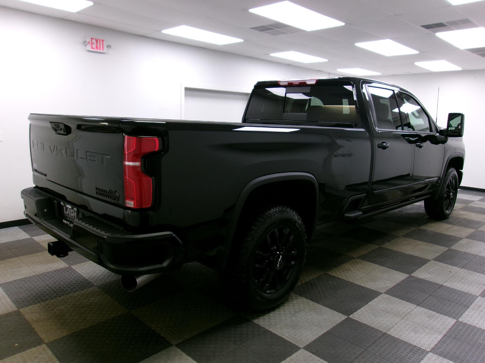 2026 Chevrolet Silverado 3500 HD Crew Cab Long Box 4-Wheel Drive High Country