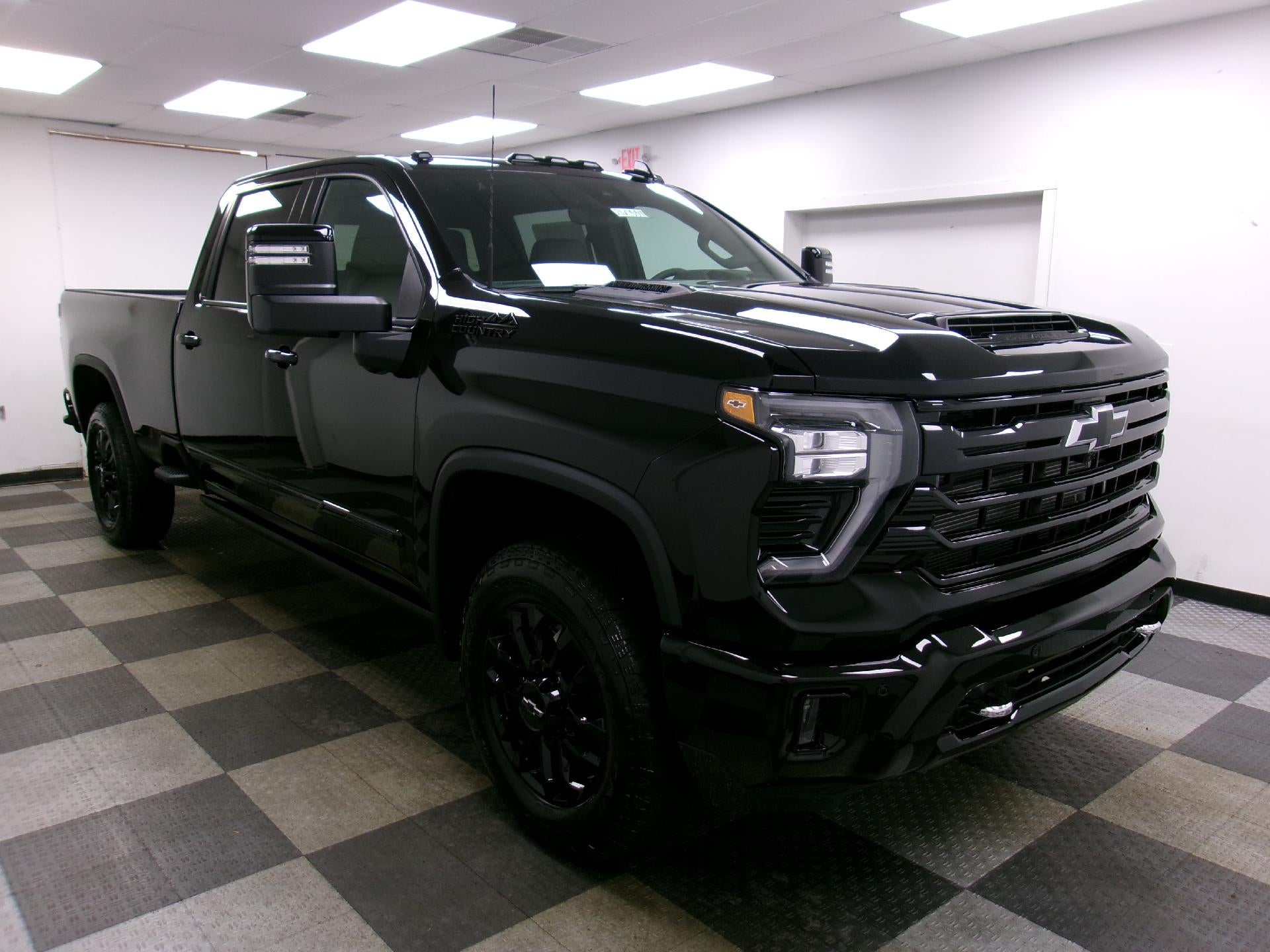 2026 Chevrolet Silverado 3500 HD Crew Cab Long Box 4-Wheel Drive High Country
