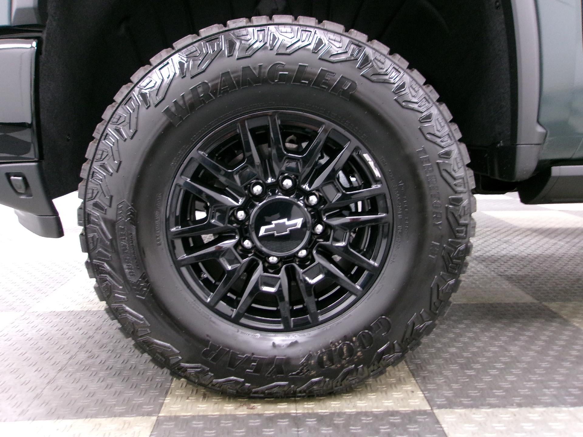 2026 Chevrolet Silverado 2500 HD Crew Cab Standard Box 4-Wheel Drive ZR2