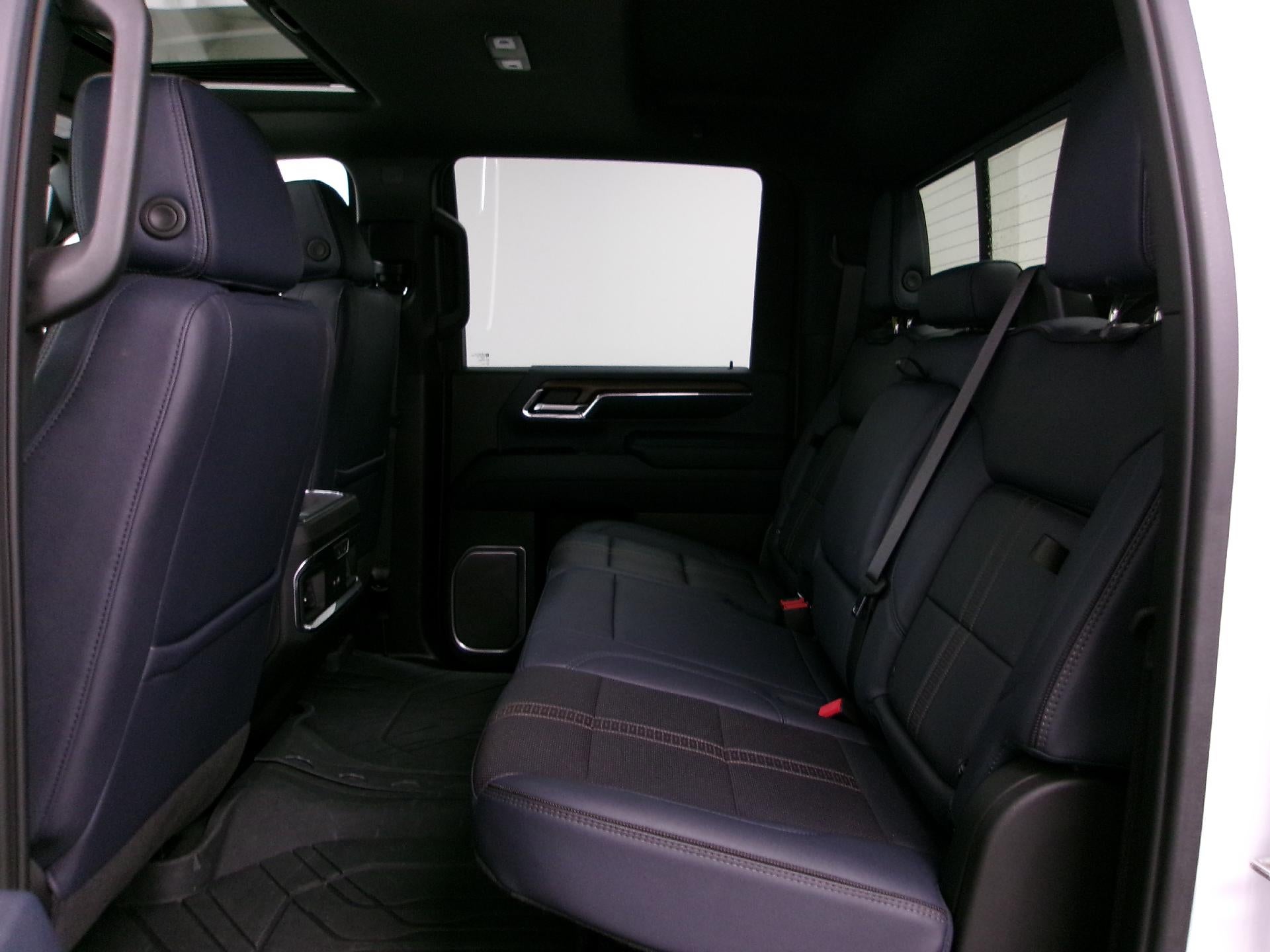 2024 Chevrolet Silverado 2500HD High Country - Photo 10