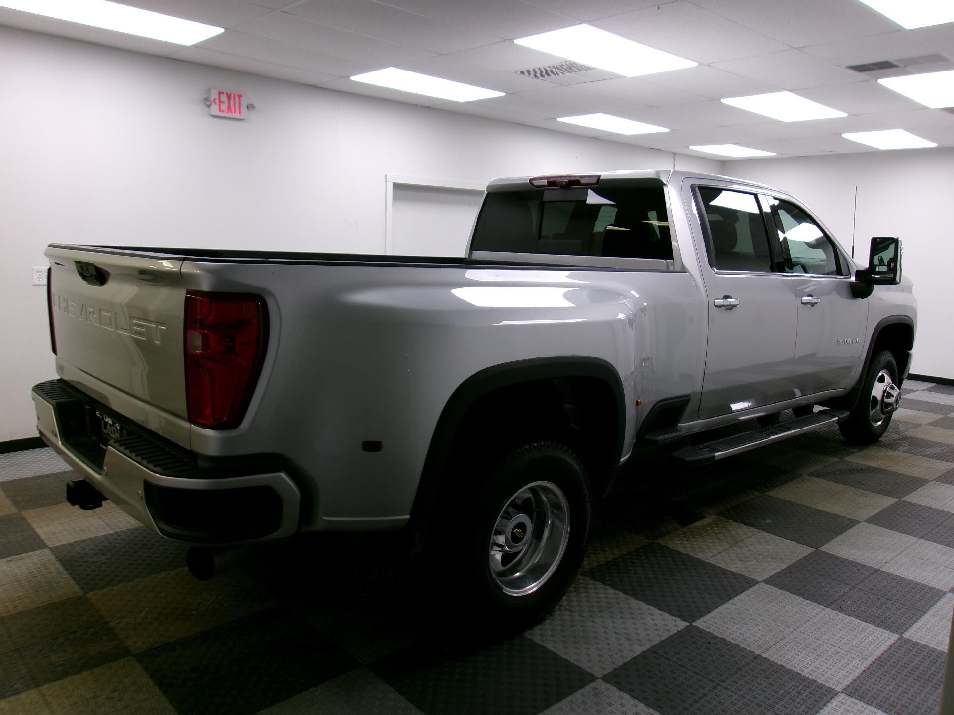 2023 Chevrolet Silverado 3500 HD Crew Cab Long Box 4-Wheel Drive High Country