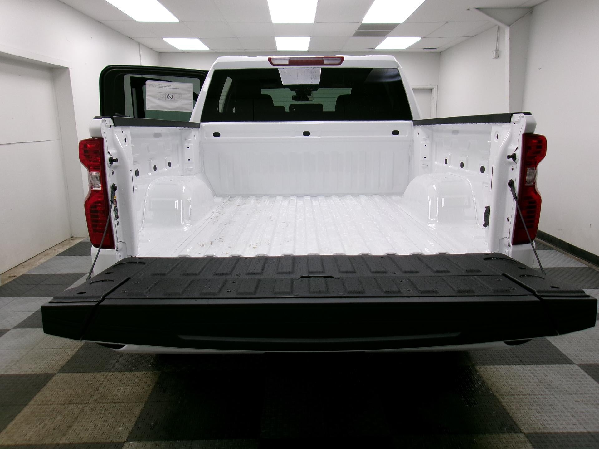 2026 Chevrolet Silverado 1500 Crew Cab Short Box 4-Wheel Drive Custom