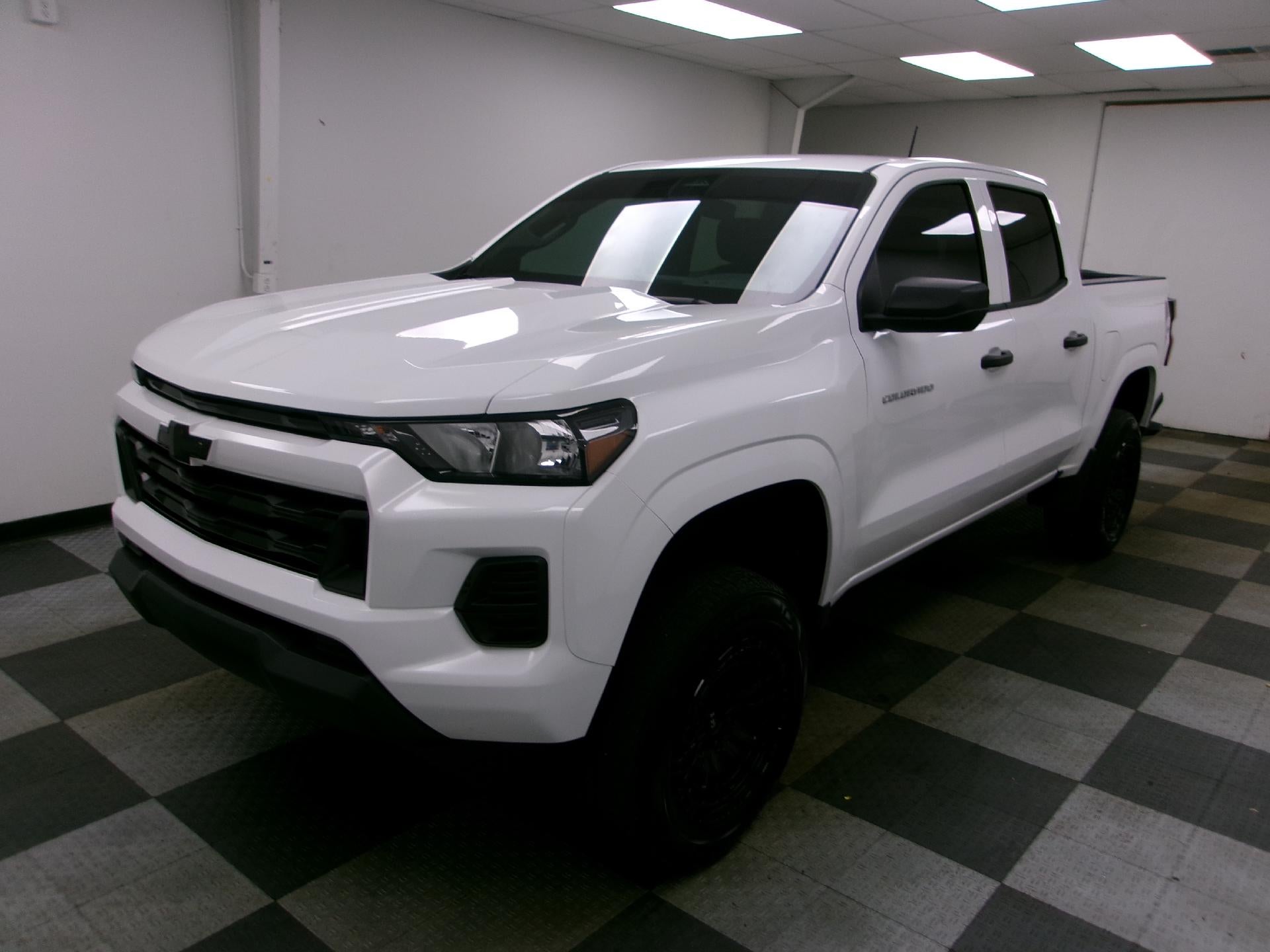 2024 Chevrolet Colorado Crew Cab Short Box 4-Wheel Drive Work Truck