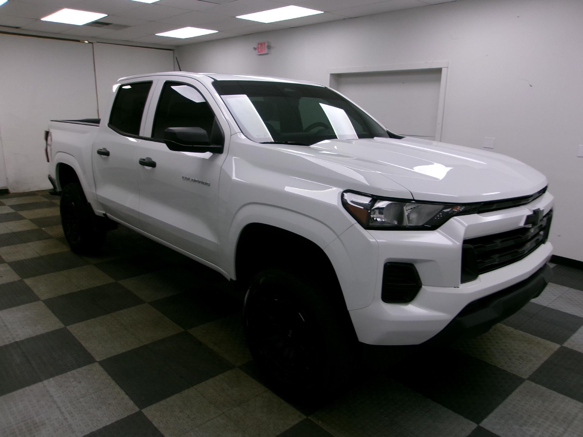 2024 Chevrolet Colorado Crew Cab Short Box 4-Wheel Drive Work Truck
