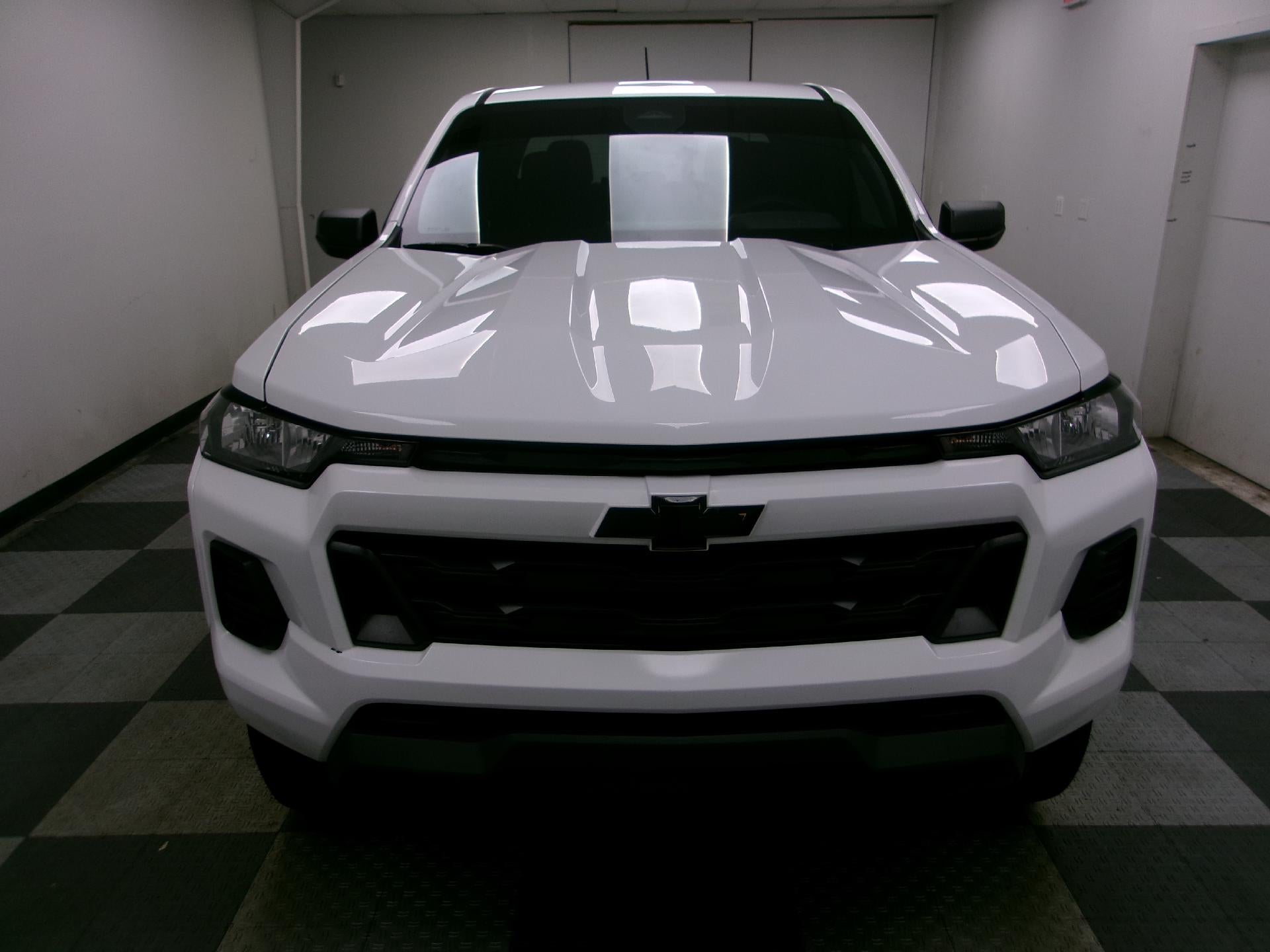 2024 Chevrolet Colorado Crew Cab Short Box 4-Wheel Drive Work Truck