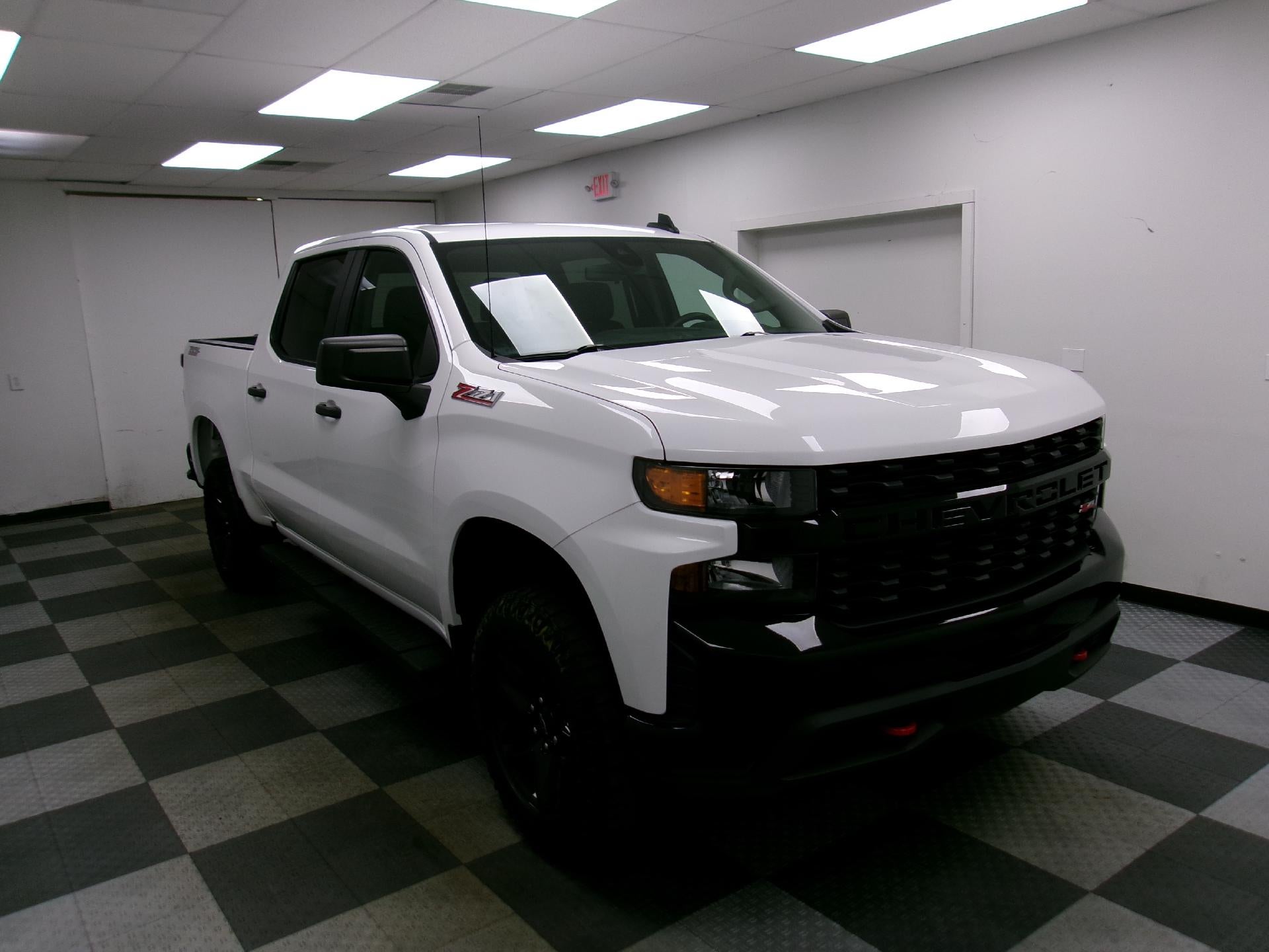 2021 Chevrolet Silverado 1500 Crew Cab Short Box 4-Wheel Drive Custom Trail Boss