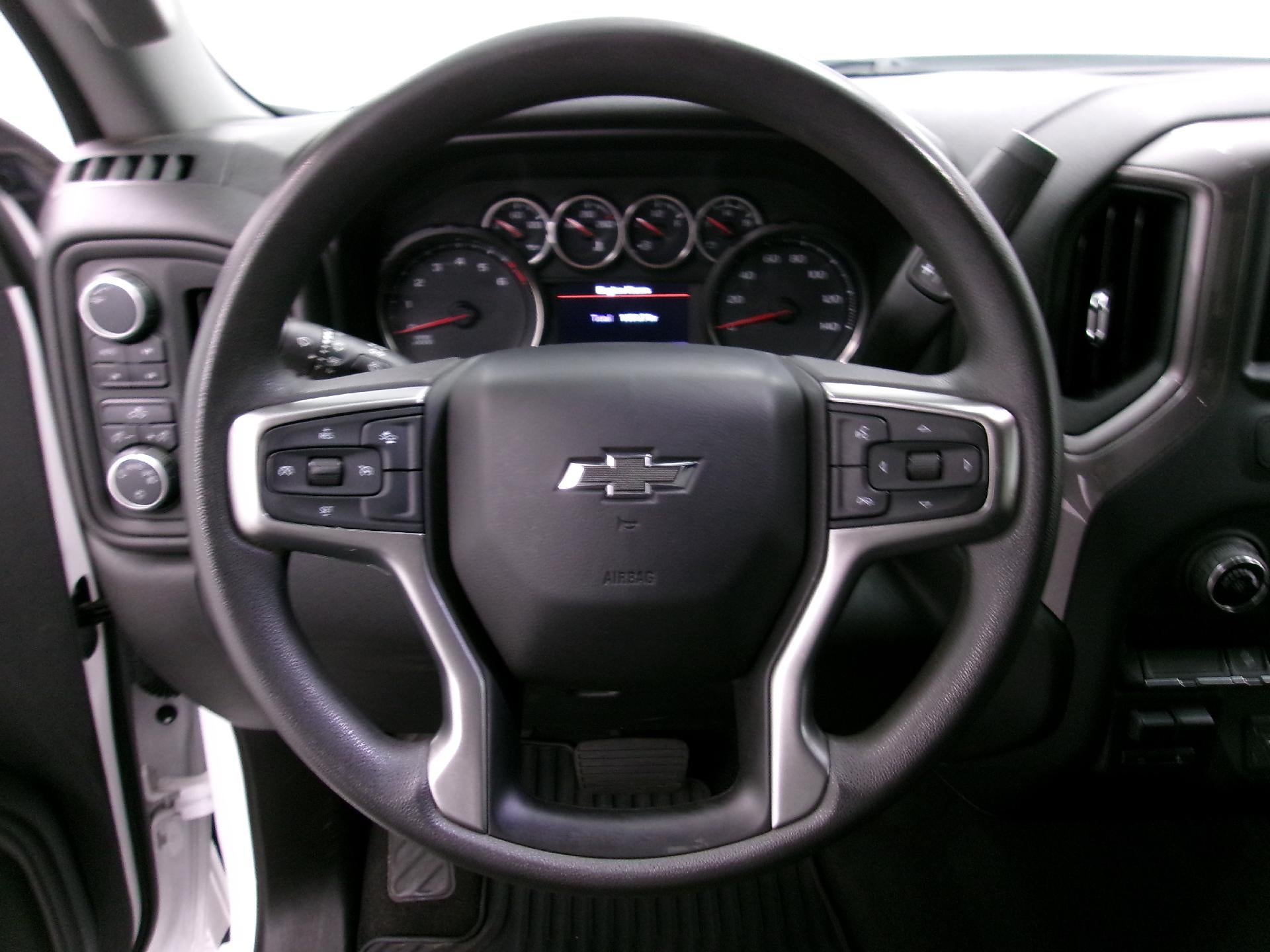 2021 Chevrolet Silverado 1500 Crew Cab Short Box 4-Wheel Drive Custom Trail Boss