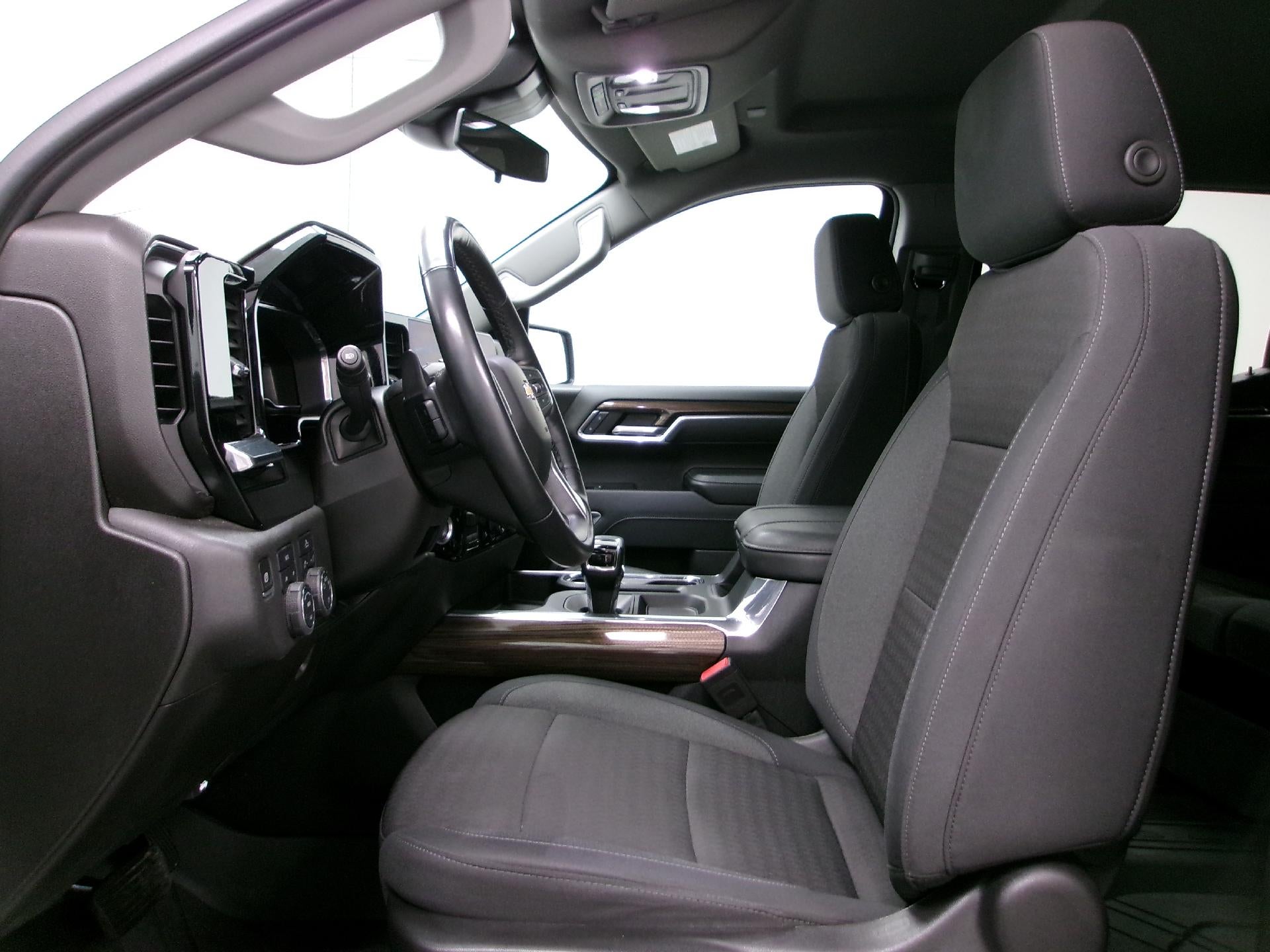 2024 Chevrolet Silverado 1500 Crew Cab Standard Box 4-Wheel Drive LT