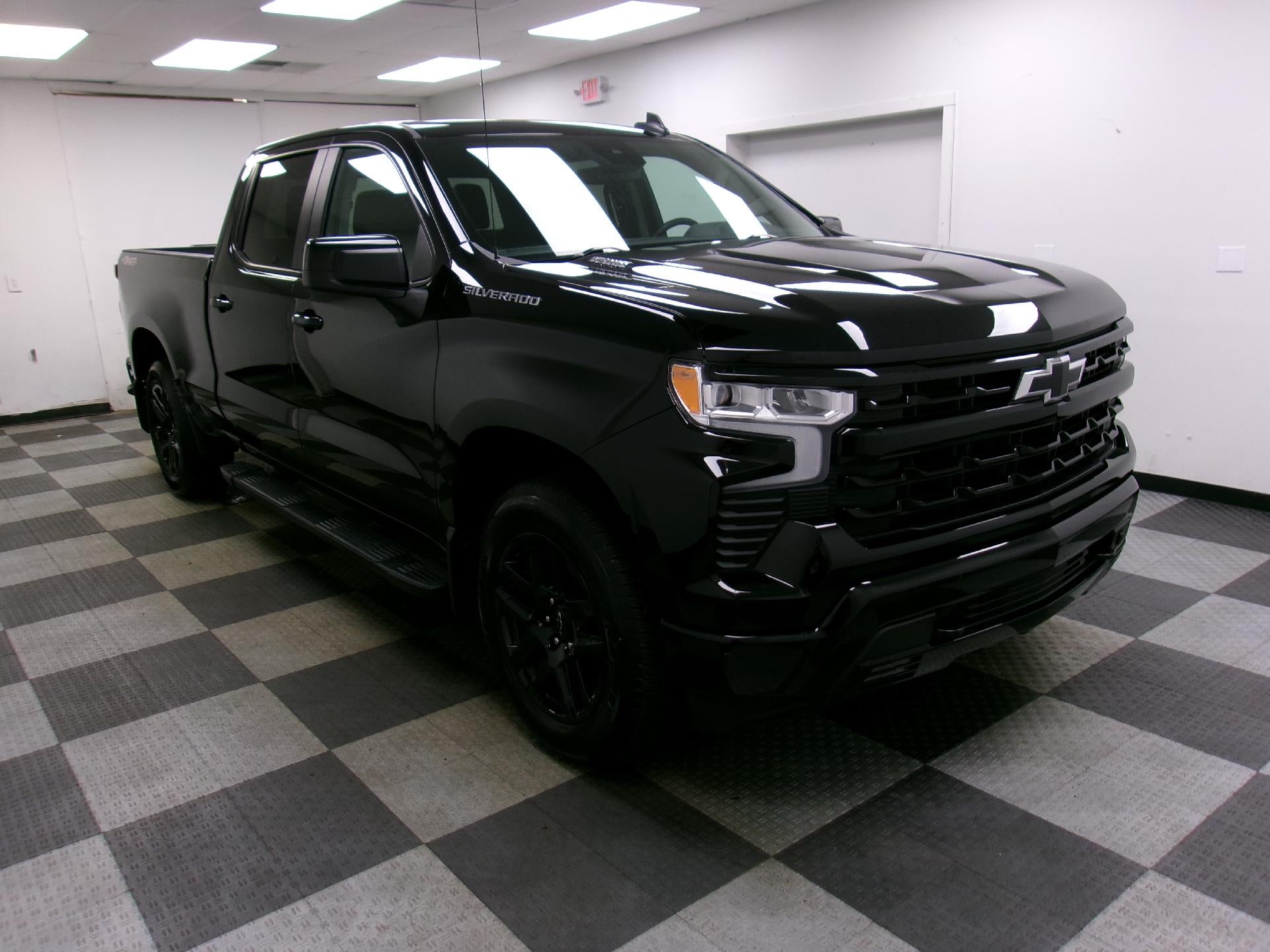 2024 Chevrolet Silverado 1500 Crew Cab Standard Box 4-Wheel Drive RST