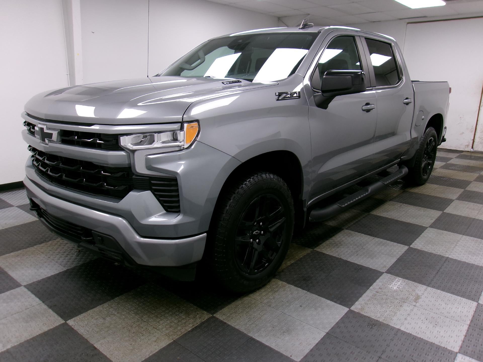 2023 Chevrolet Silverado 1500 Crew Cab Short Box 4-Wheel Drive RST