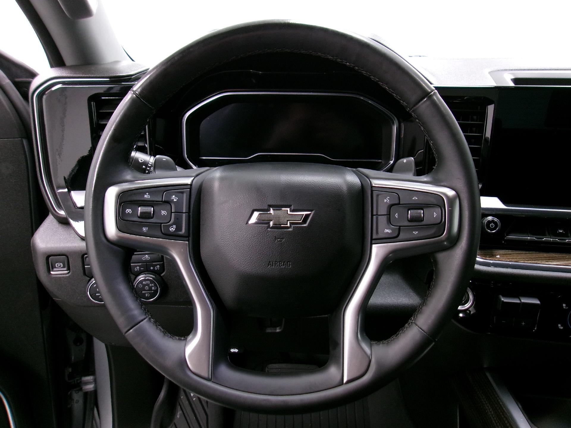 2023 Chevrolet Silverado 1500 Crew Cab Short Box 4-Wheel Drive RST