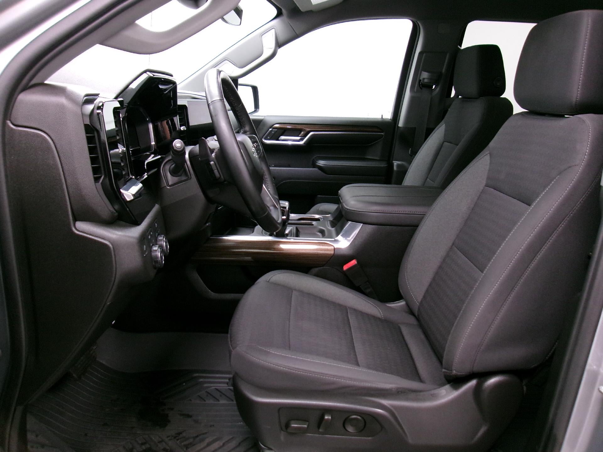 2023 Chevrolet Silverado 1500 Crew Cab Short Box 4-Wheel Drive RST