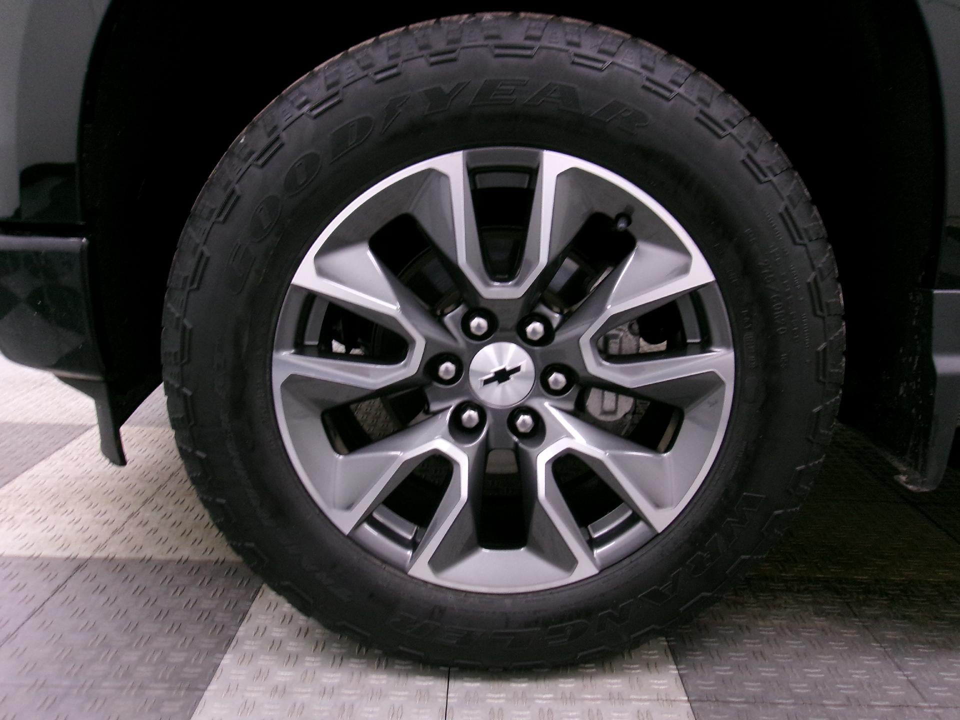 2023 Chevrolet Silverado 1500 Crew Cab Short Box 4-Wheel Drive RST