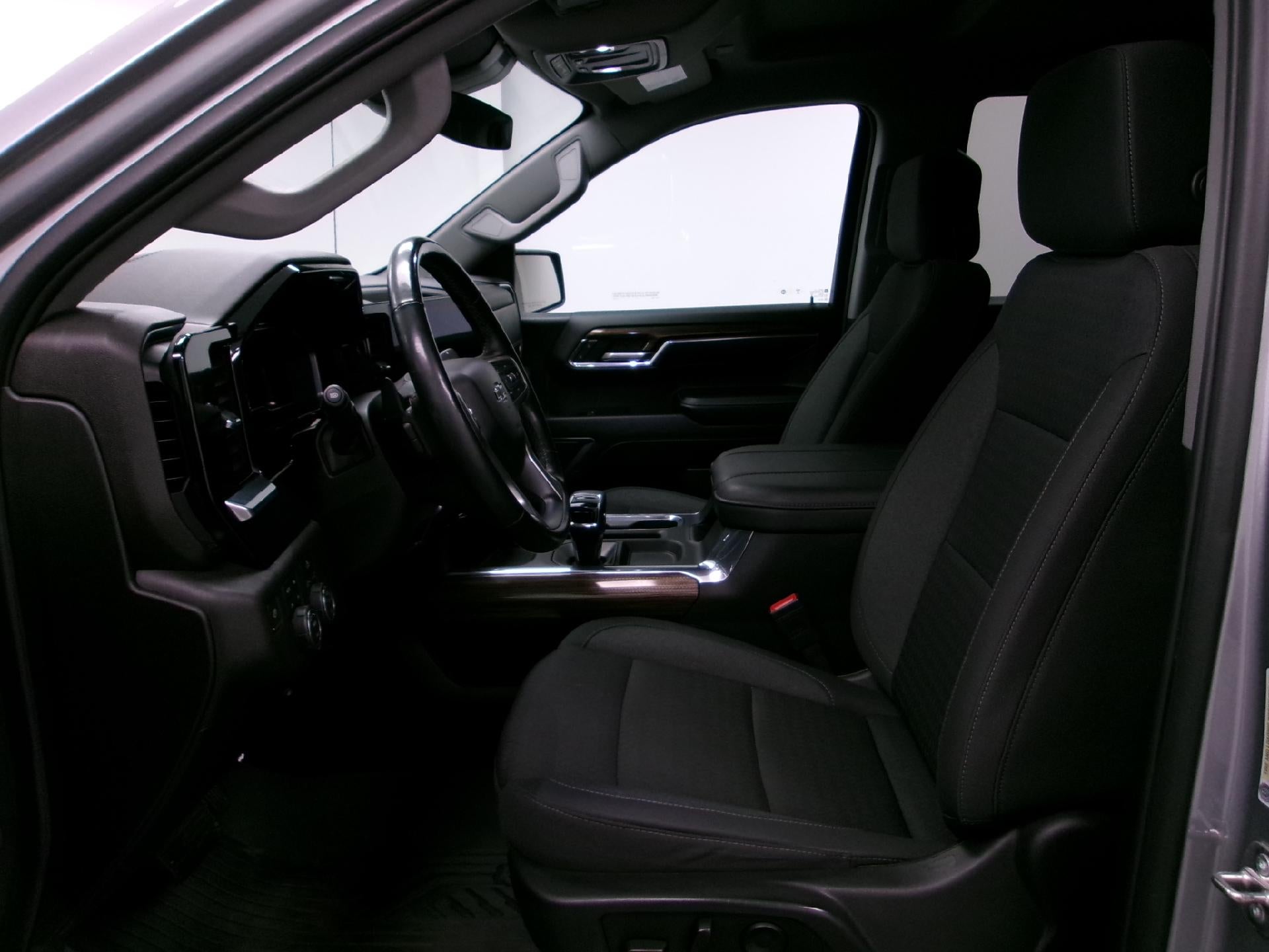 2024 Chevrolet Silverado 1500 Crew Cab Standard Box 4-Wheel Drive RST