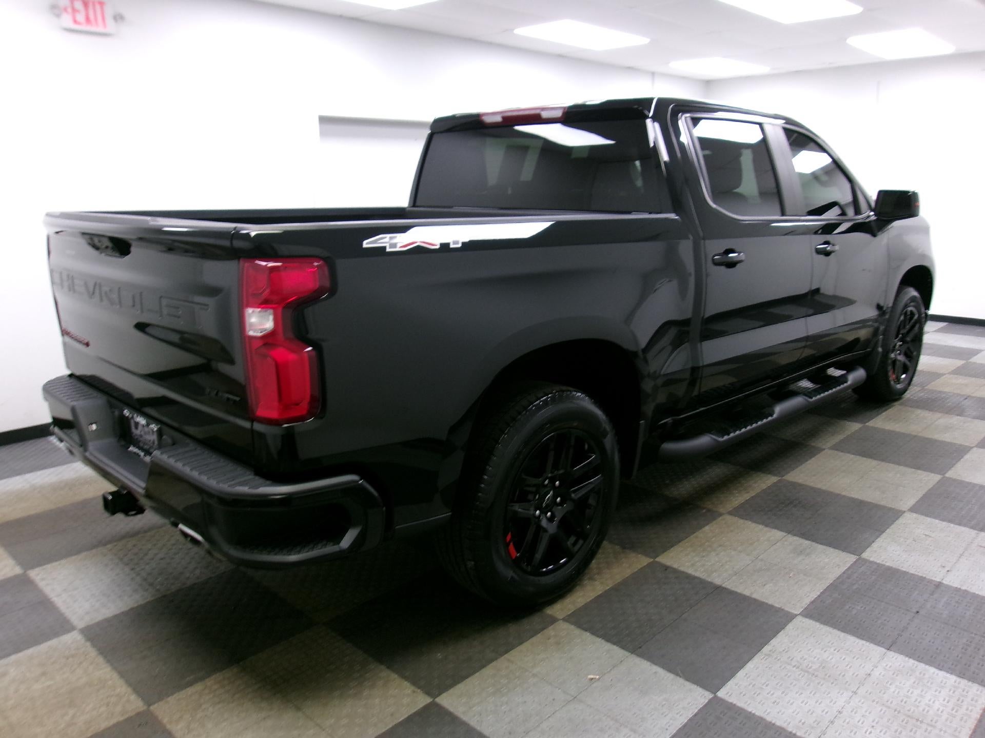2023 Chevrolet Silverado 1500 Crew Cab Short Box 4-Wheel Drive RST