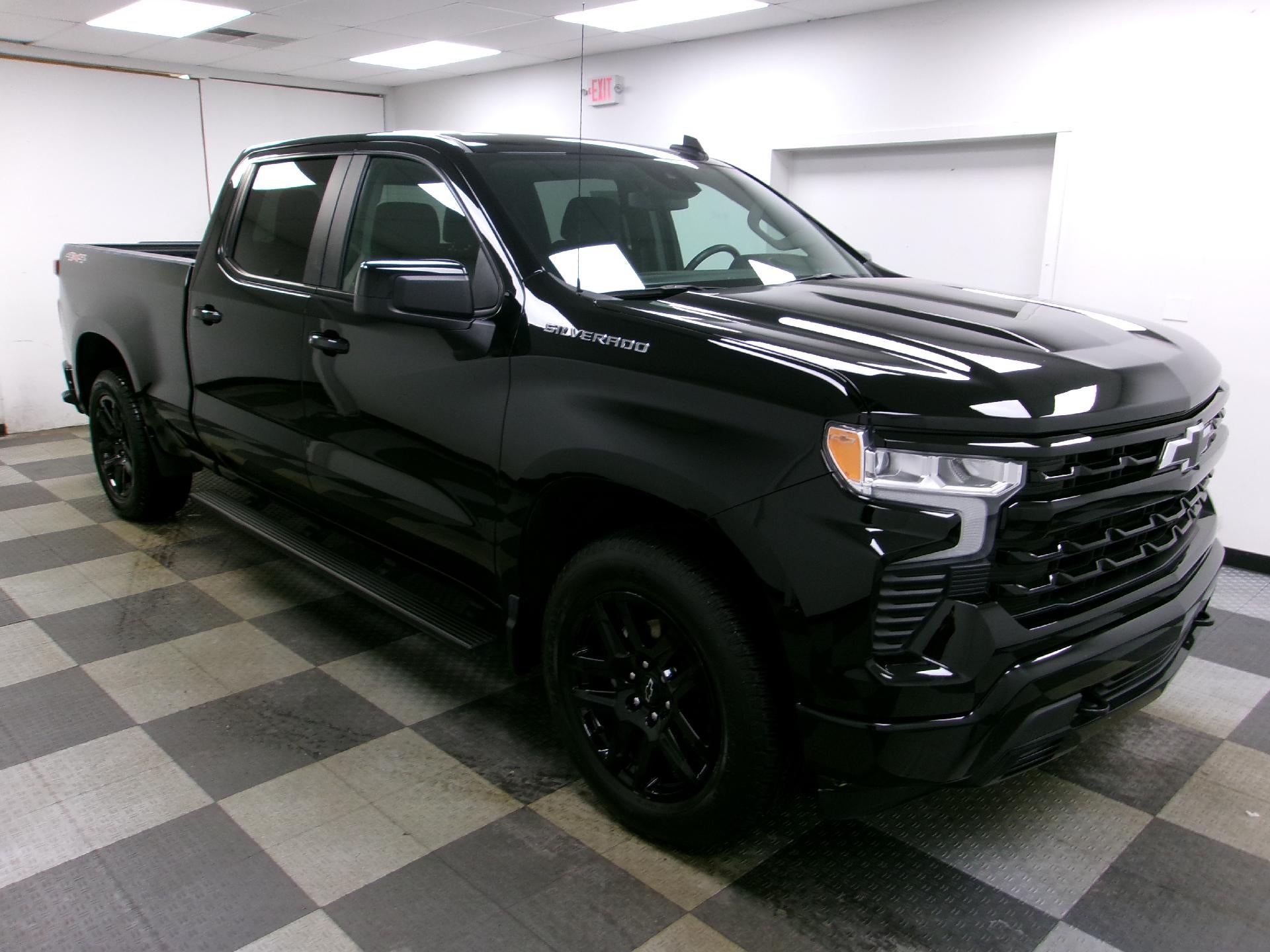 2024 Chevrolet Silverado 1500 Crew Cab Standard Box 4-Wheel Drive RST