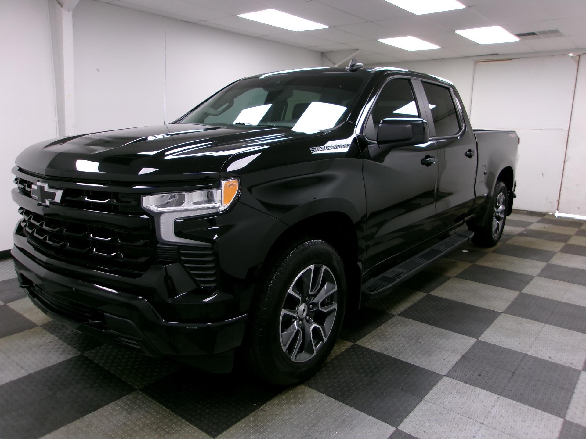 2024 Chevrolet Silverado 1500 Crew Cab Standard Box 4-Wheel Drive RST