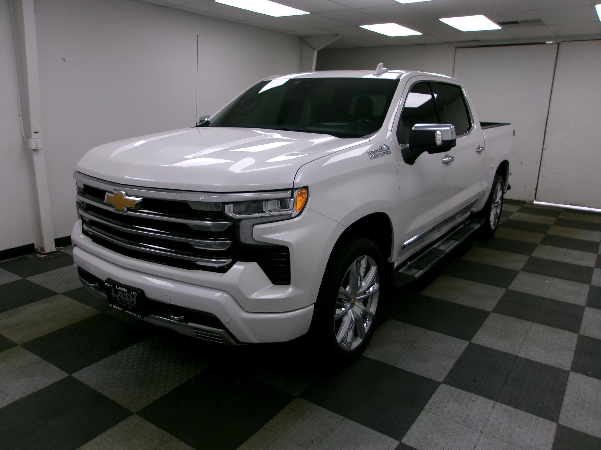 2024 Chevrolet Silverado 1500 Crew Cab Short Box 4-Wheel Drive High Country