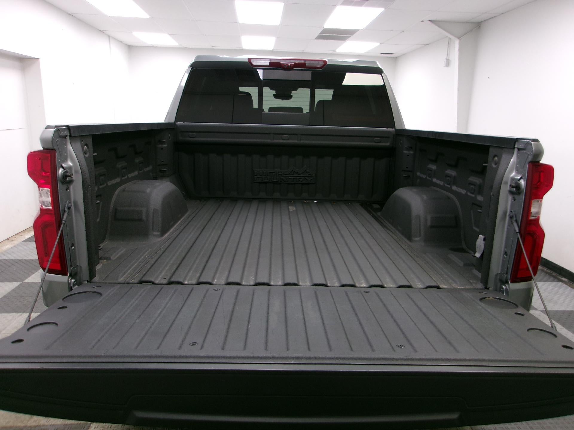 2023 Chevrolet Silverado 1500 Crew Cab Short Box 4-Wheel Drive High Country