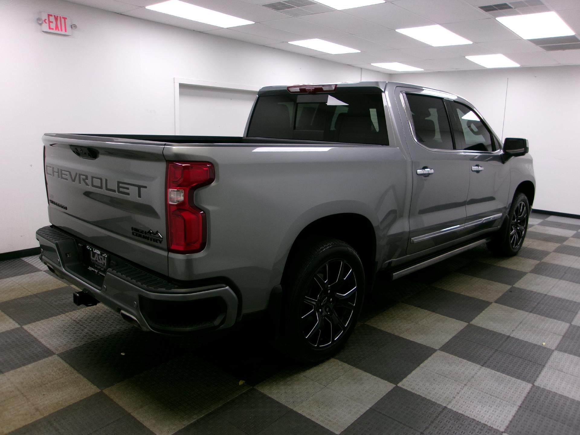 2023 Chevrolet Silverado 1500 Crew Cab Short Box 4-Wheel Drive High Country