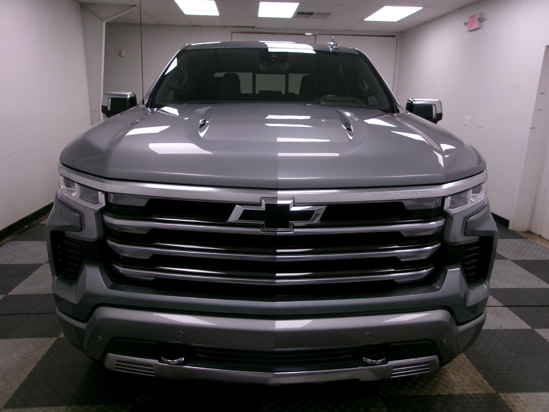 2023 Chevrolet Silverado 1500 Crew Cab Short Box 4-Wheel Drive High Country