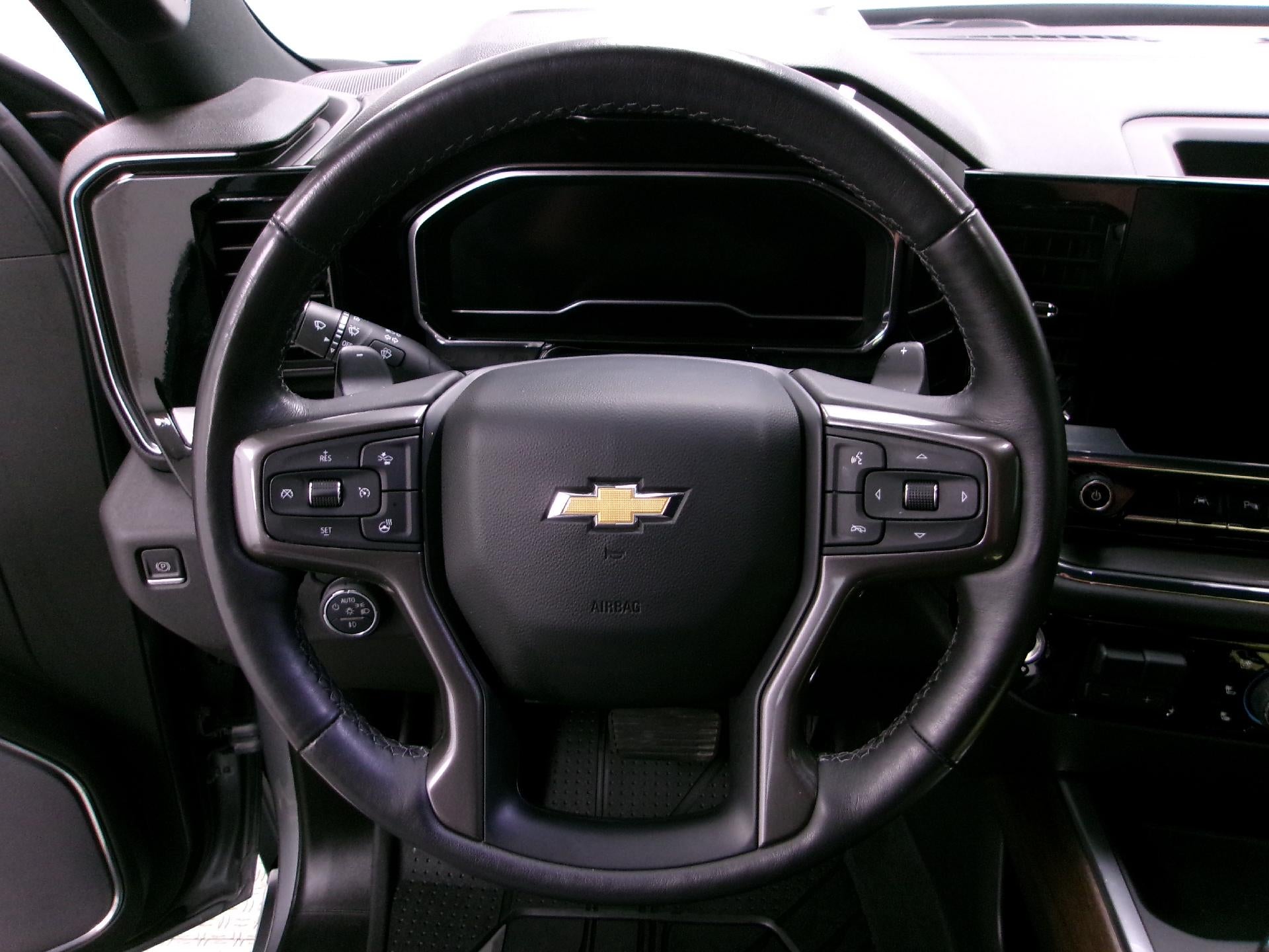 2023 Chevrolet Silverado 1500 Crew Cab Short Box 4-Wheel Drive High Country