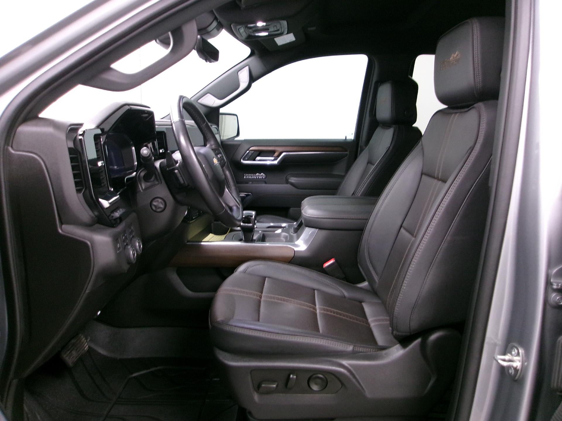 2023 Chevrolet Silverado 1500 Crew Cab Short Box 4-Wheel Drive High Country