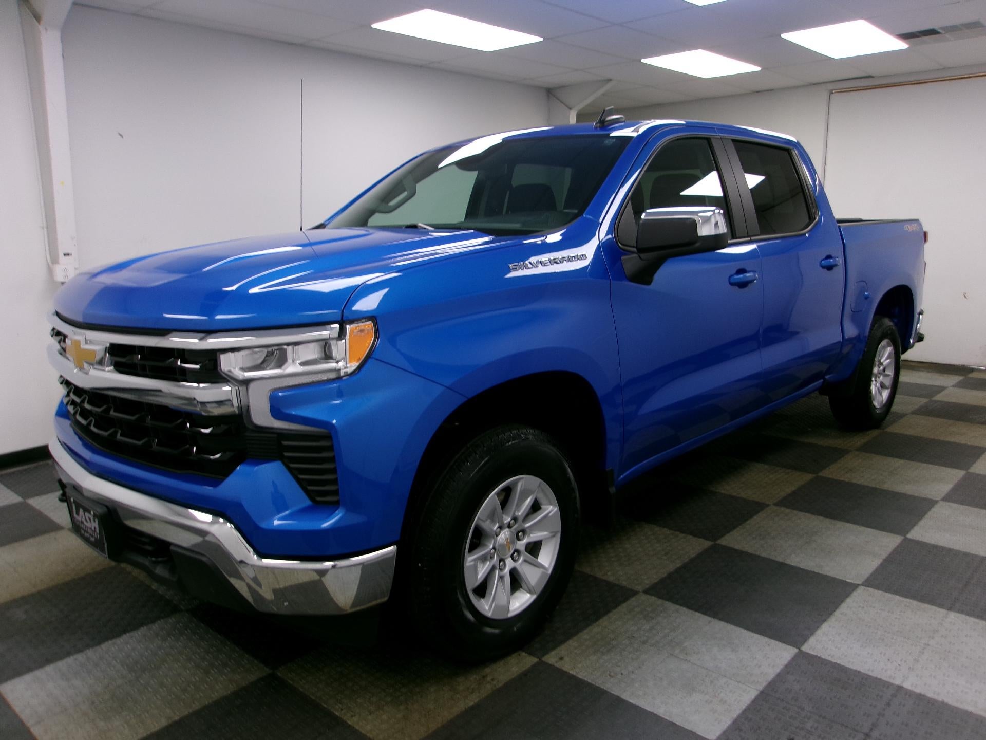 2025 Chevrolet Silverado 1500 Crew Cab Short Box 4-Wheel Drive LT 1LT
