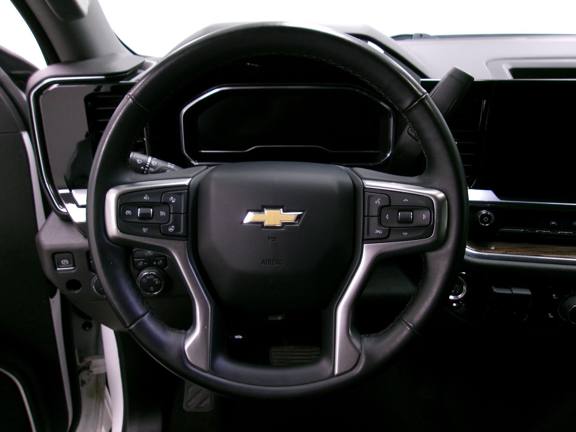 2025 Chevrolet Silverado 1500 Crew Cab Short Box 4-Wheel Drive LT 1LT