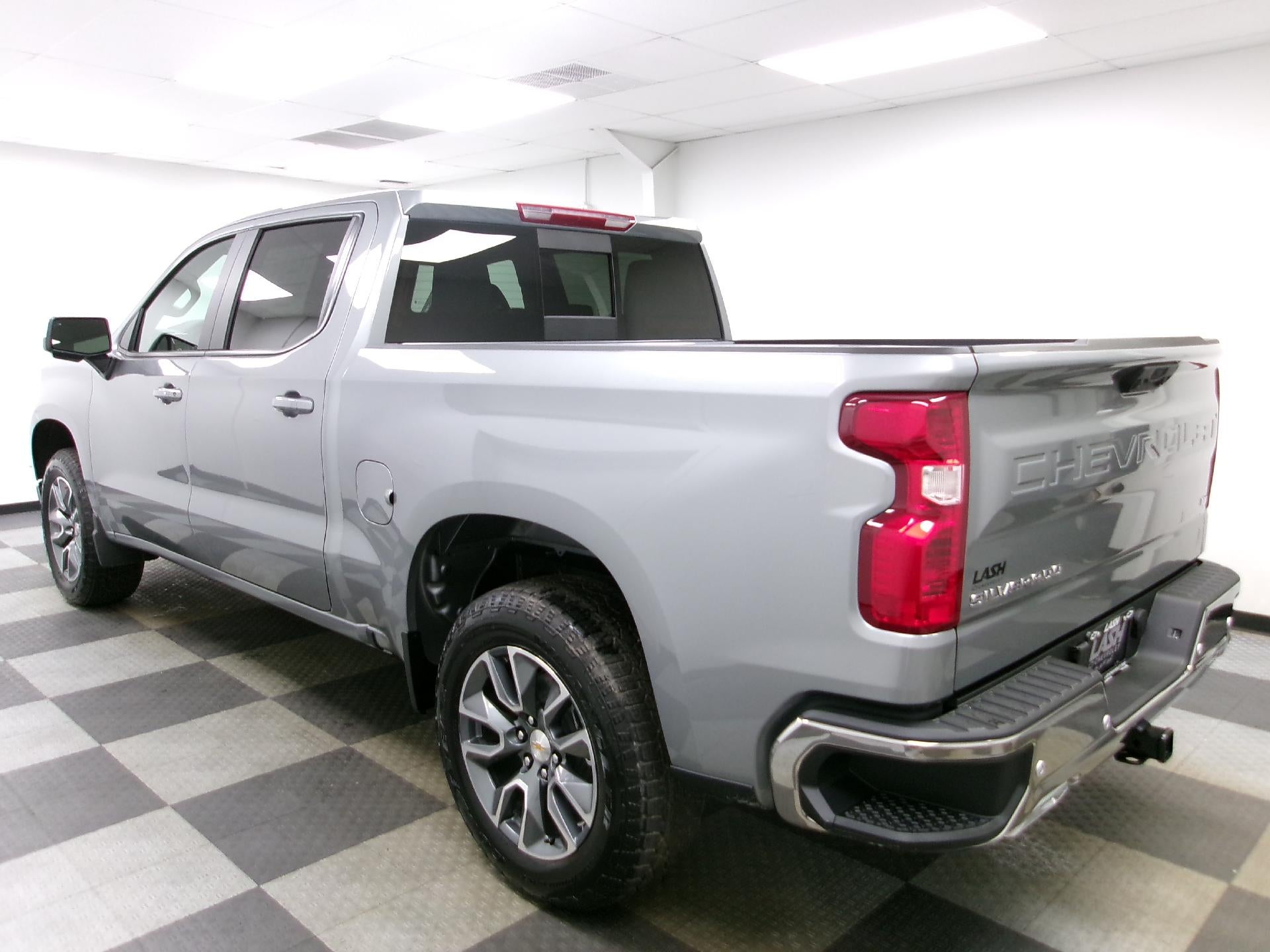 2026 Chevrolet Silverado 1500 Crew Cab Short Box 4-Wheel Drive LT 1LT
