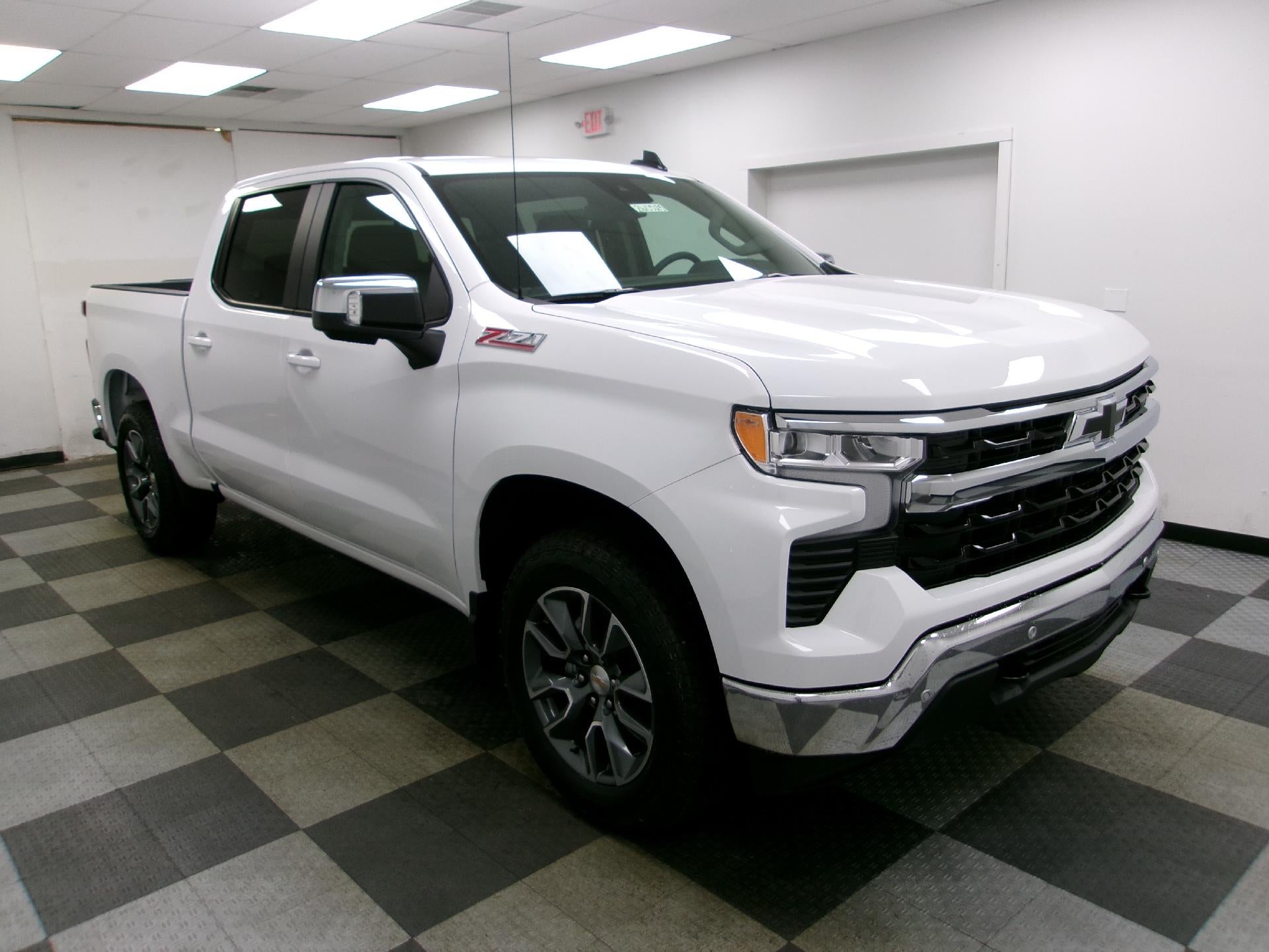 2026 Chevrolet Silverado 1500 Crew Cab Short Box 4-Wheel Drive LT 1LT