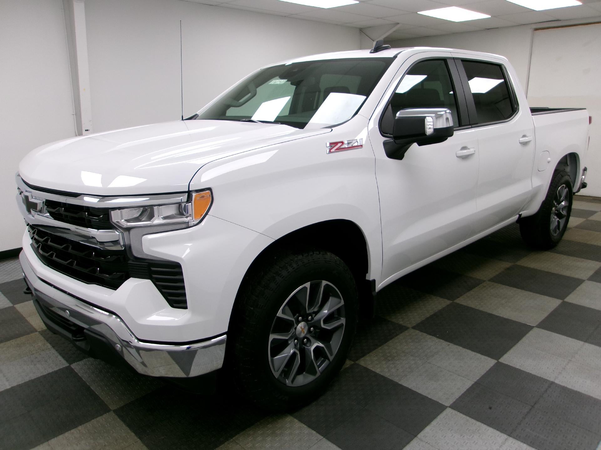 2026 Chevrolet Silverado 1500 Crew Cab Short Box 4-Wheel Drive LT 1LT