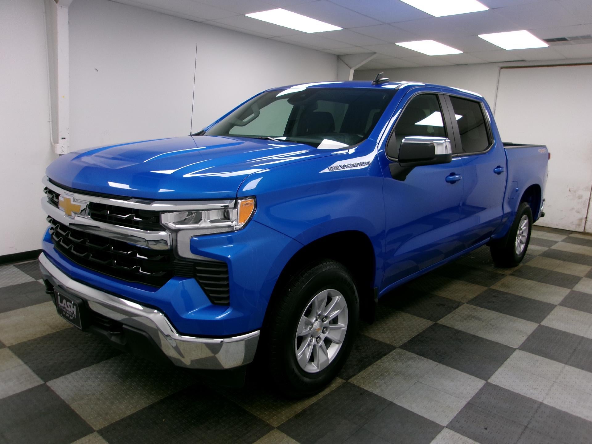 2025 Chevrolet Silverado 1500 Crew Cab Short Box 4-Wheel Drive LT 1LT