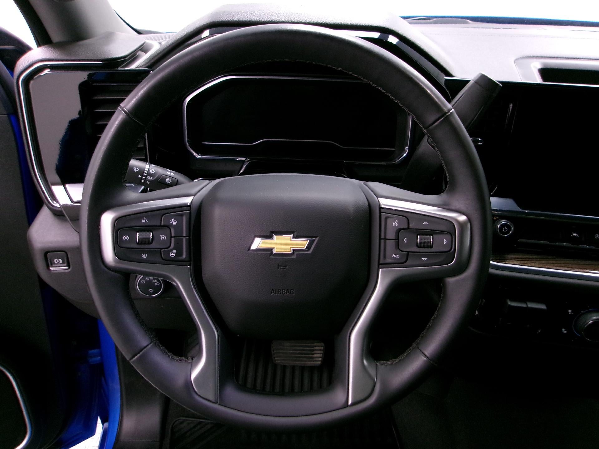 2025 Chevrolet Silverado 1500 Crew Cab Short Box 4-Wheel Drive LT 1LT