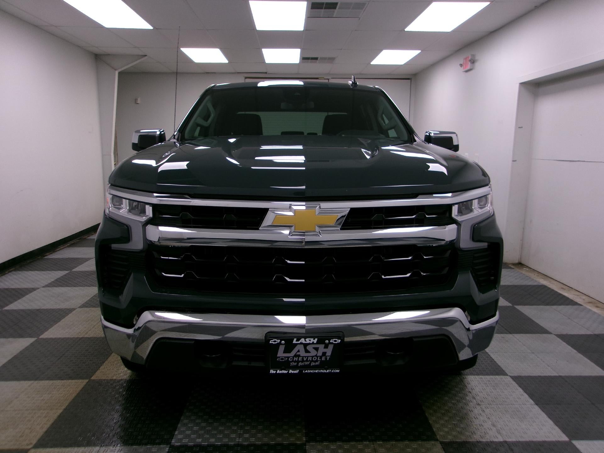 2025 Chevrolet Silverado 1500 Crew Cab Short Box 4-Wheel Drive LT 1LT