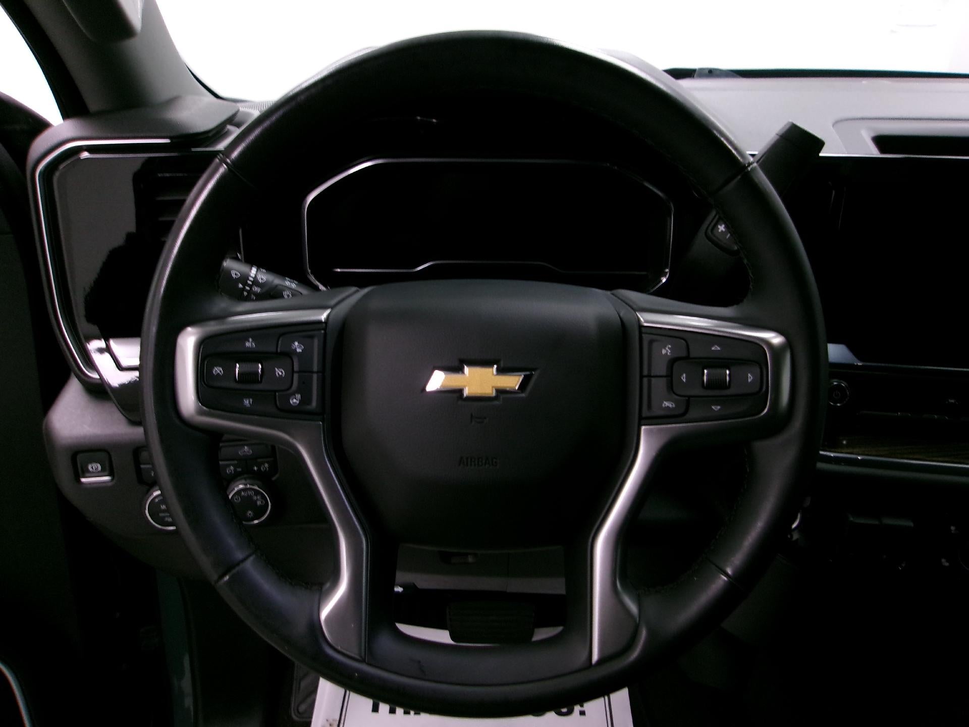 2025 Chevrolet Silverado 1500 Crew Cab Short Box 4-Wheel Drive LT 1LT