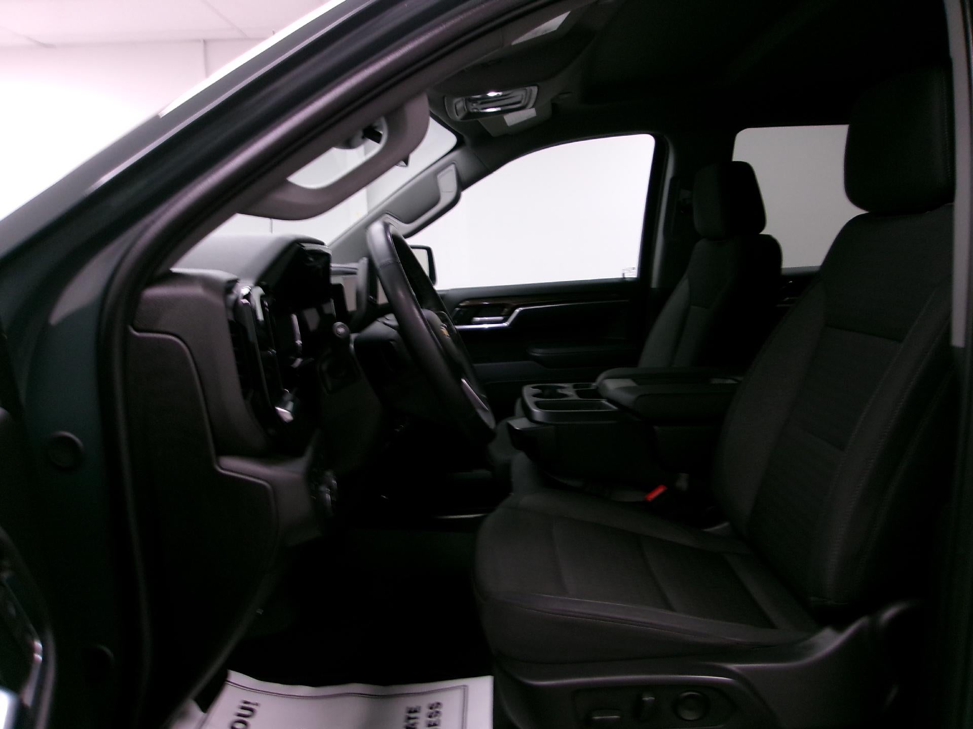 2025 Chevrolet Silverado 1500 Crew Cab Short Box 4-Wheel Drive LT 1LT