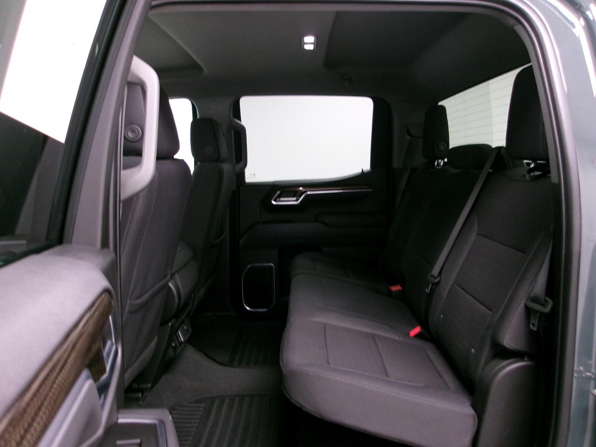 2025 Chevrolet Silverado 1500 Crew Cab Short Box 4-Wheel Drive LT 1LT