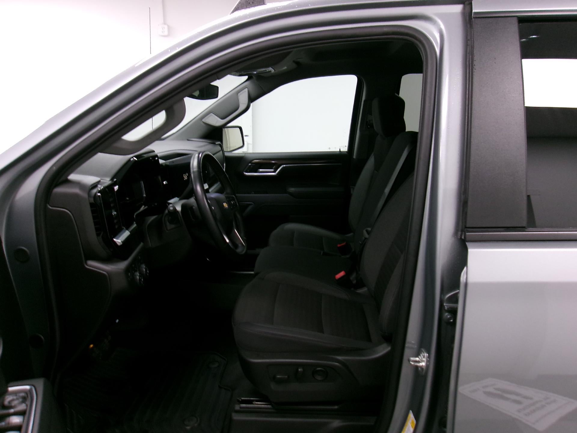 2025 Chevrolet Silverado 1500 Crew Cab Standard Box 4-Wheel Drive LT