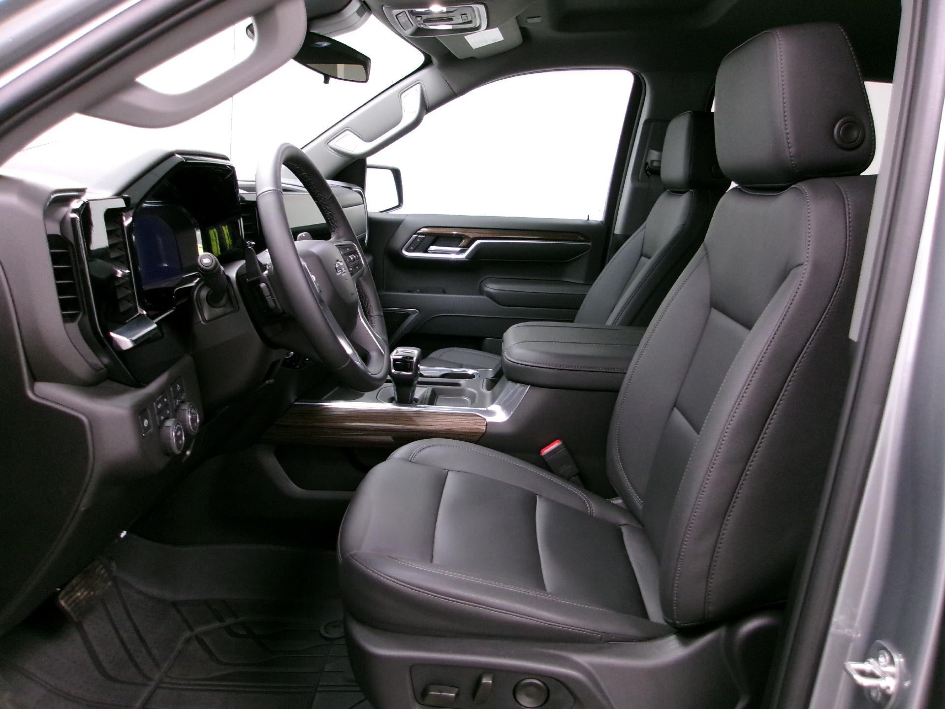 2026 Chevrolet Silverado 1500 Crew Cab Standard Box 4-Wheel Drive RST